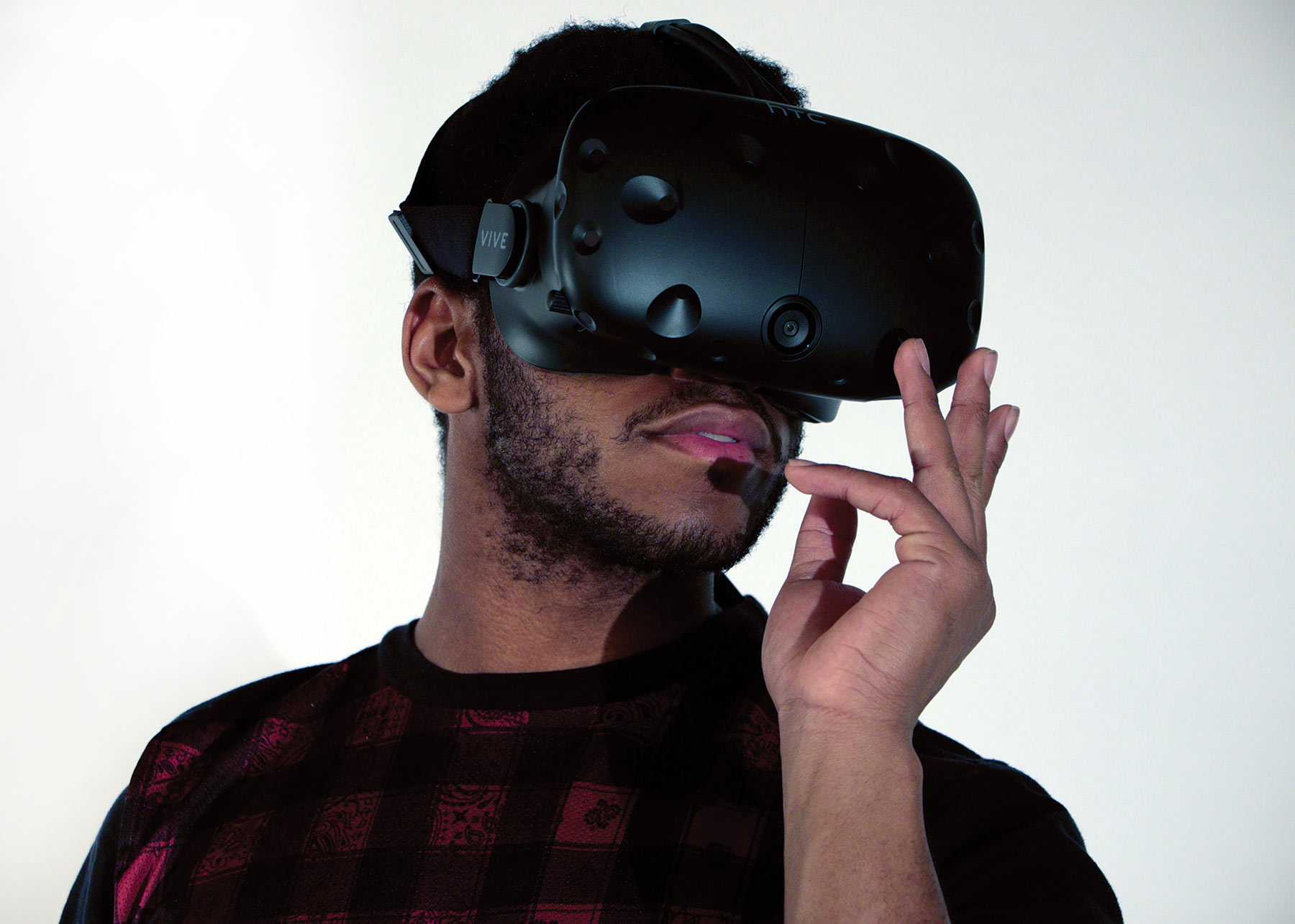 Student wearing virtual reality goggles