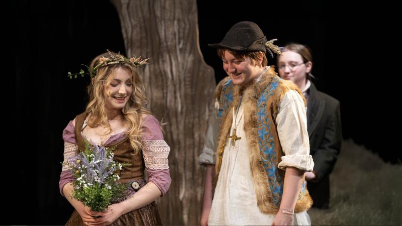 Nina Broberg and Slias O’Connell, theatre majors, during dress rehearsal for the winter term play “As You Like It” in the Cloak Theatre Feb. 13, 2023