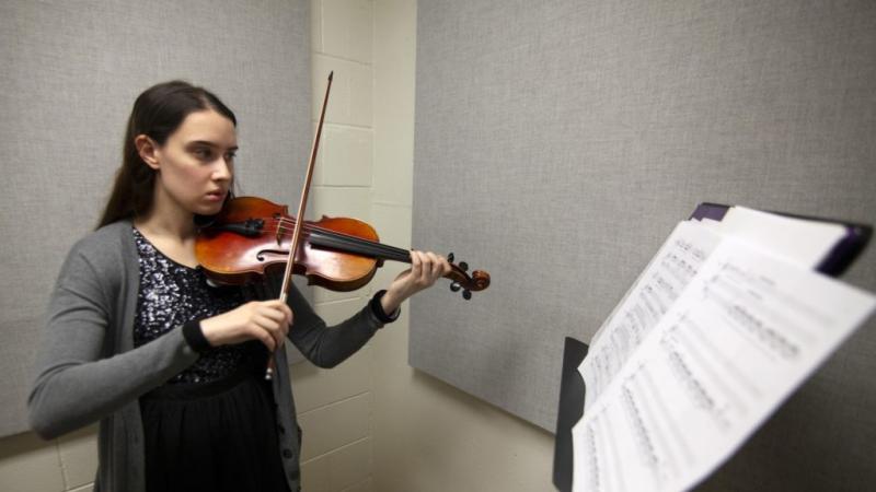 Rehanna Rexroat played the violin