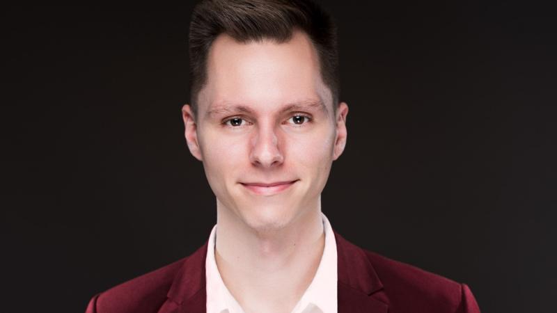 Headshot of Nicolas Bizub